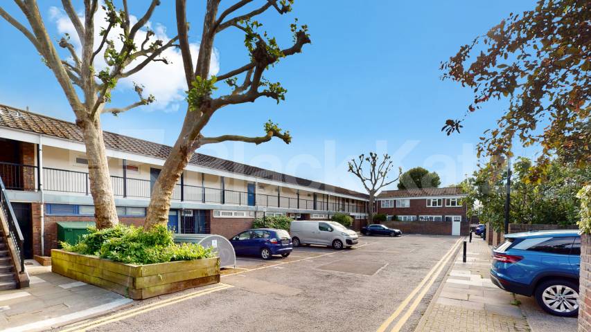 Refurbished 1 bedroom property close to Caledonian Road Tube Bradley Close, Caledonian Road